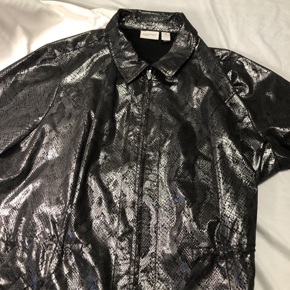 Zenergy By Chico's Womens Jacket Size 3 Black/Gray Animal Snake Print Full Zip